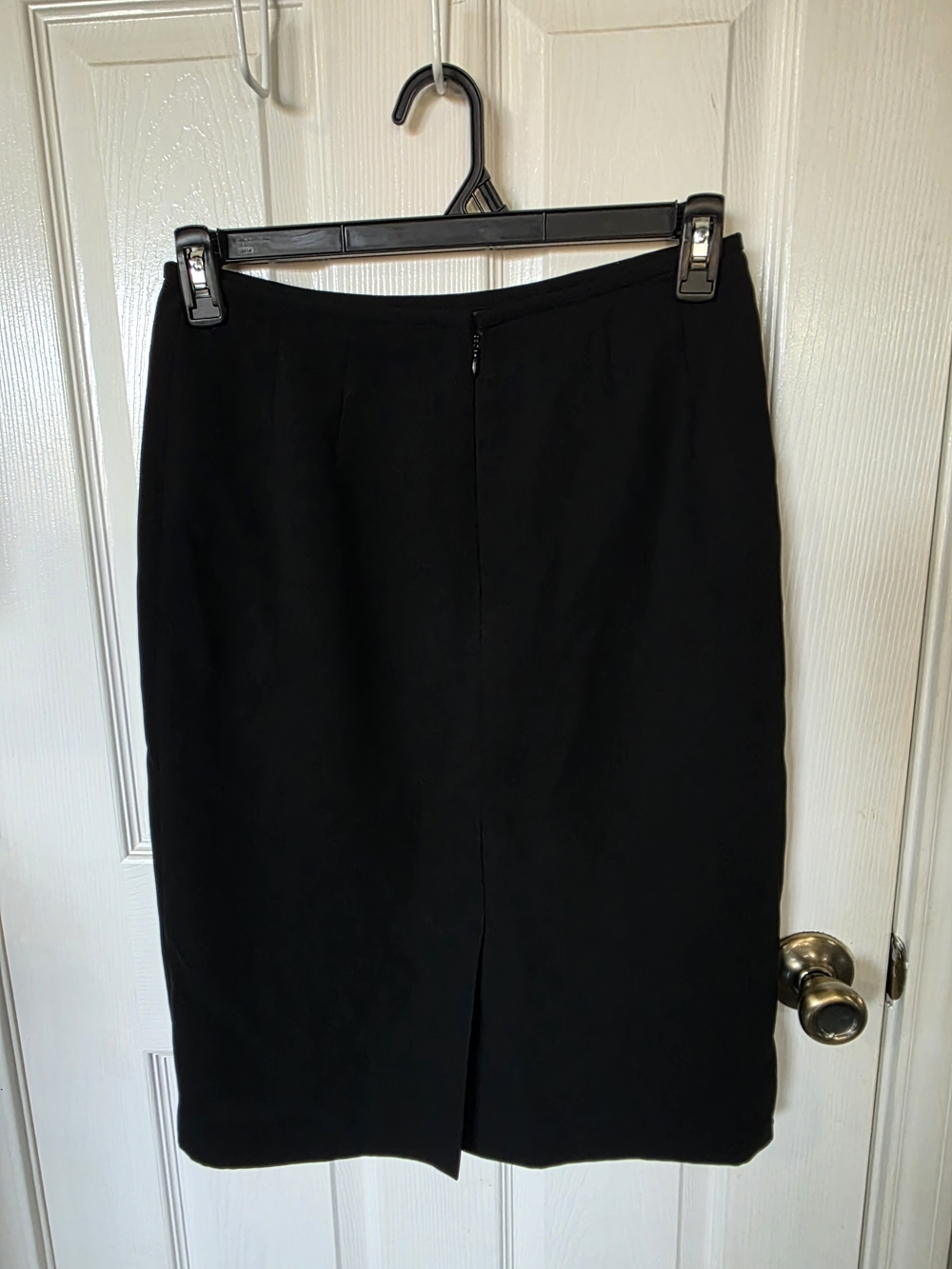 Evan Picone Black Pencil Skirt - Sleek Office Staple
